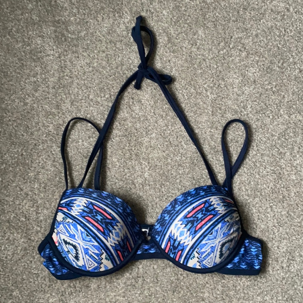 Push-Up Bikini top